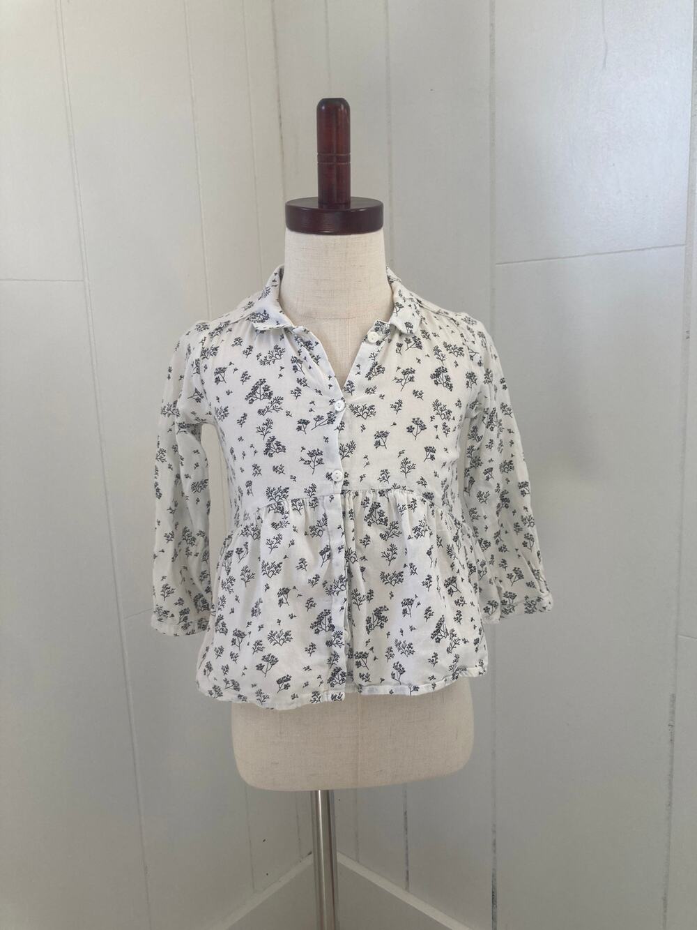 Zara White & Black Floral Little Girls Buttondown, Size 2/3
